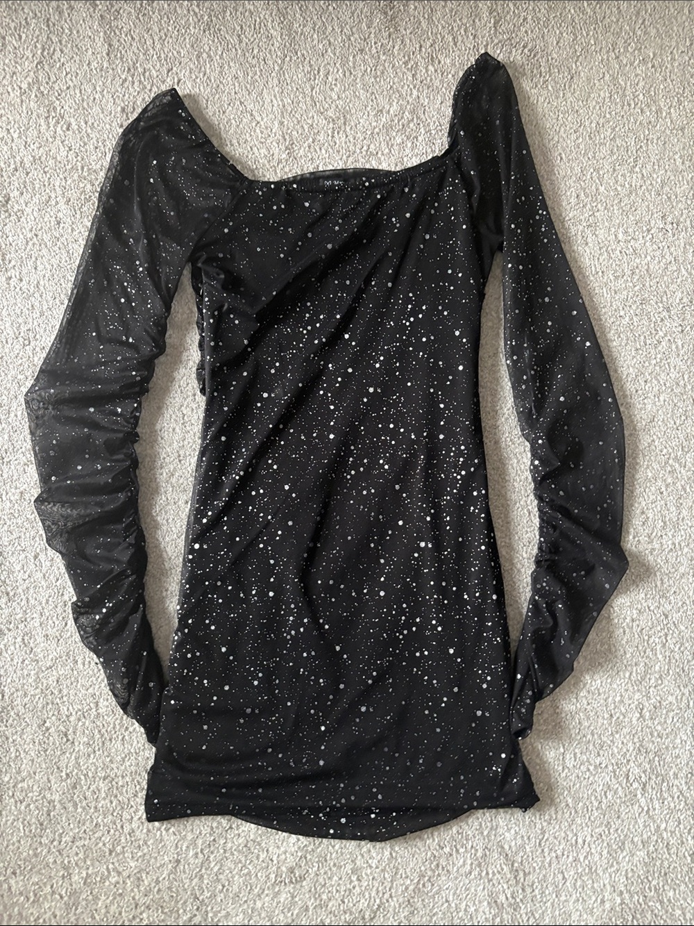 Amazon Black & White Speckled Long-Sleeve Bodycon Dress